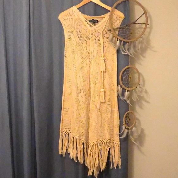 🎉🎉SALE🎉🎉Brand new!! Crocheted poncho - Picture 3 of 3